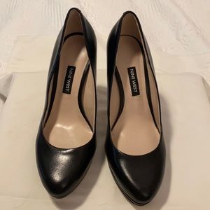 Nine West classic black heels